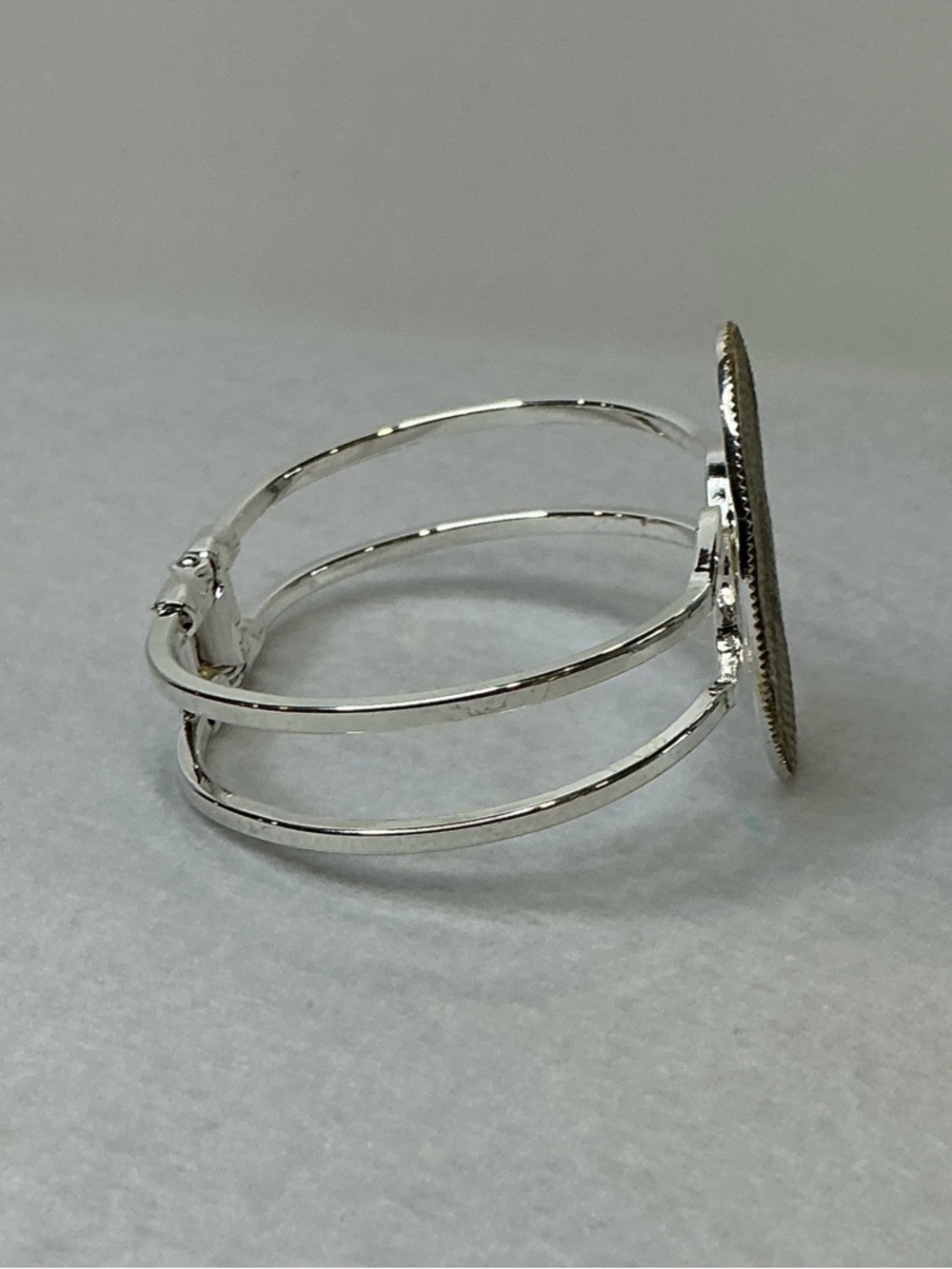Gucci Monogram Canvas Silver Oval Cuff Bangle Bracelet - Picture 4 of 7